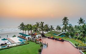 Ngwe Saung Yacht Club & Resort